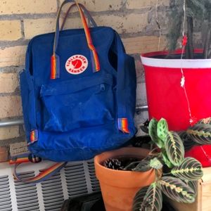 Fjallraven kanken rainbow